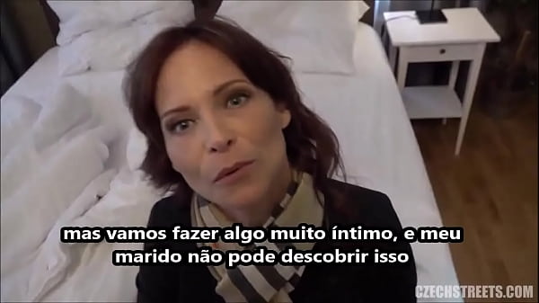 ENCONTRÓ A LA ANCIANA EN EL BAR Y LA INVITÓ A SU HOTEL PARA TENER SEXO.