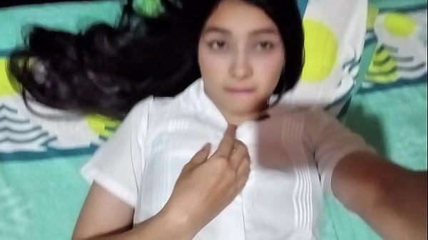 GRABÓ UN VÍDEO DE SU AMANTE CHUPANDO EL VIBRADOR.